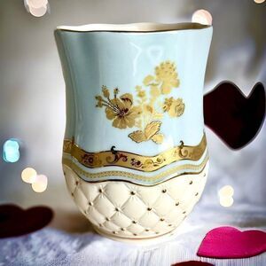 Croscill blue gold quilted Napoleon ceramic tumbler new with tags